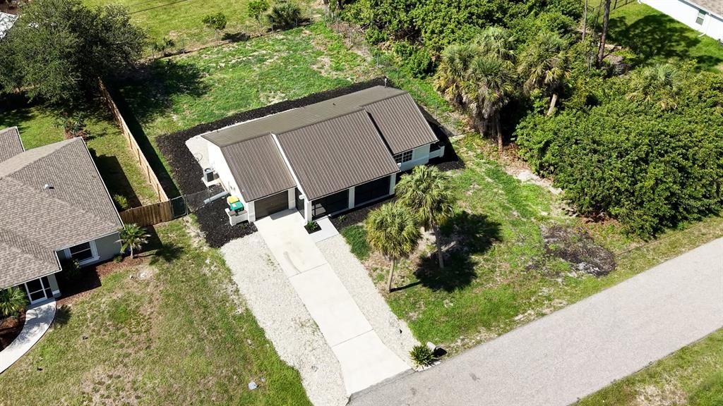 For Sale: $249,900 (2 beds, 2 baths, 1100 Square Feet)