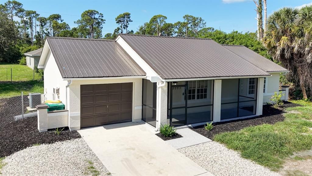 For Sale: $249,900 (2 beds, 2 baths, 1100 Square Feet)