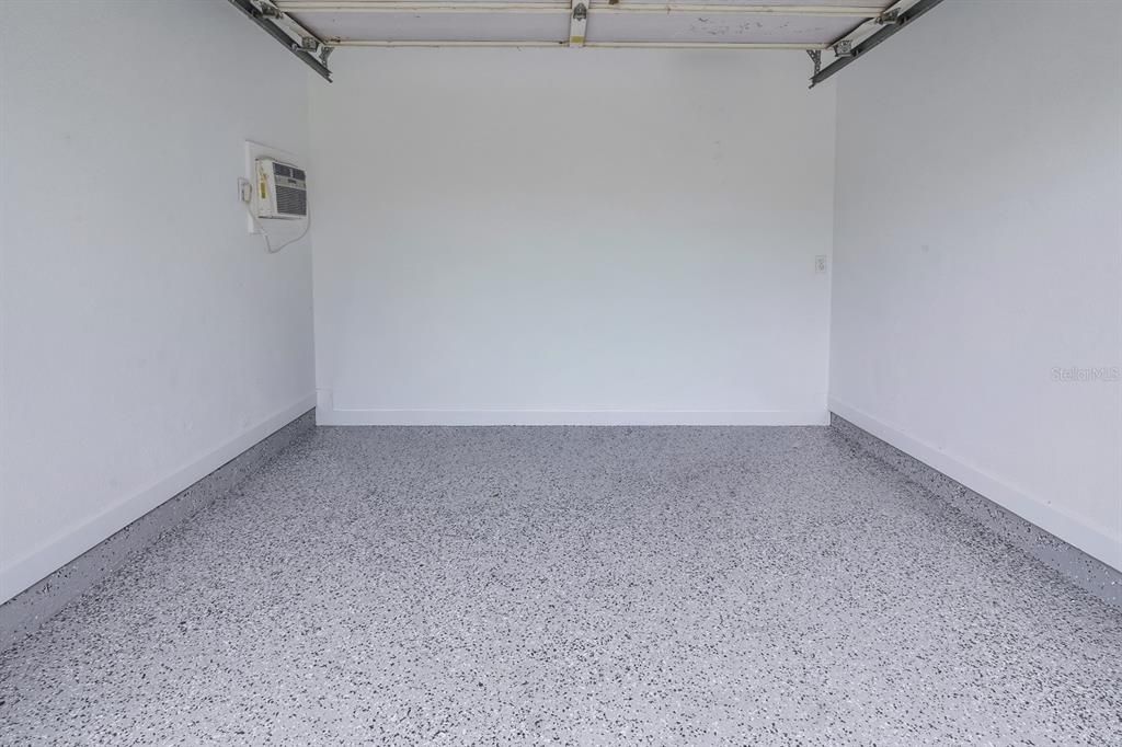 For Sale: $249,900 (2 beds, 2 baths, 1100 Square Feet)