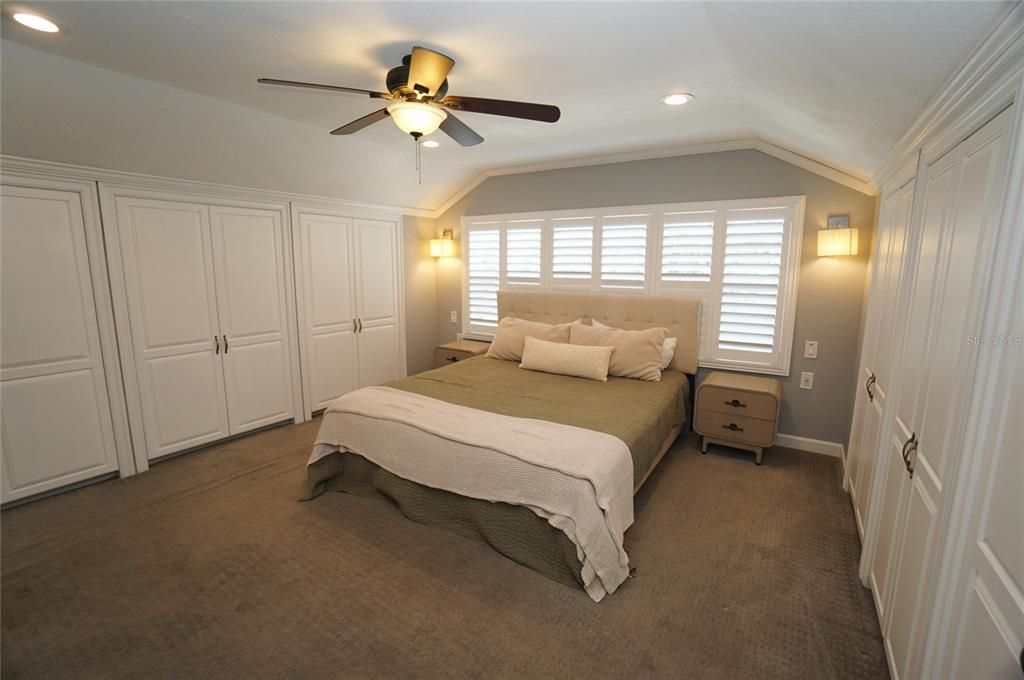 For Rent: $4,995 (4 beds, 2 baths, 2525 Square Feet)