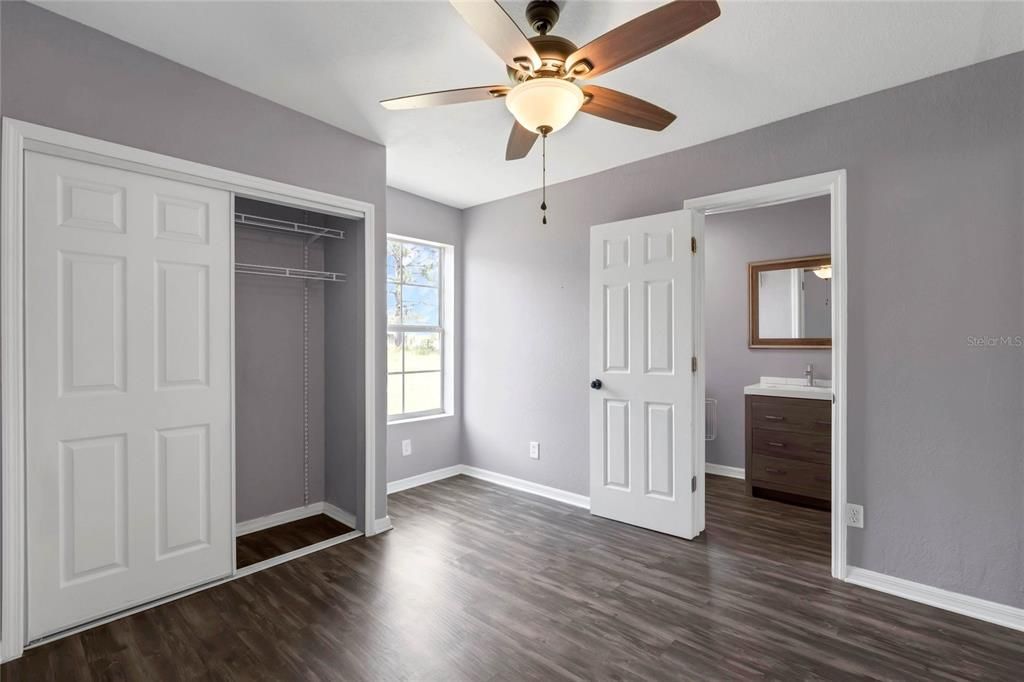 Active With Contract: $700,000 (3 beds, 2 baths, 1708 Square Feet)