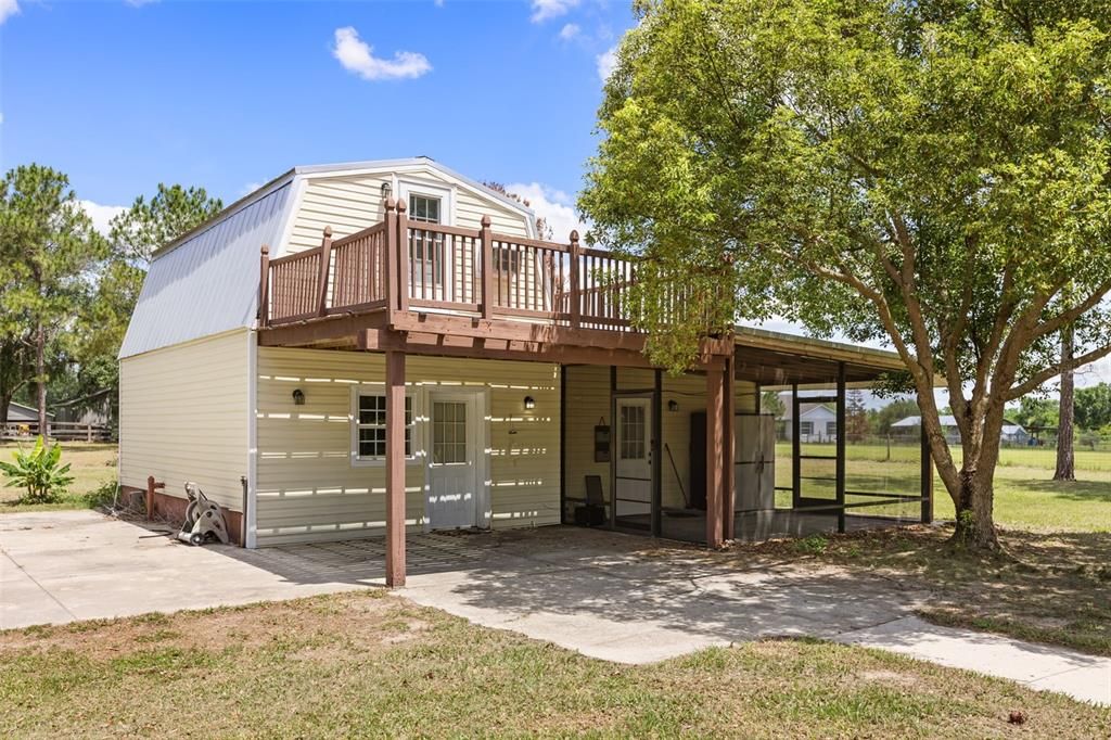 Active With Contract: $700,000 (3 beds, 2 baths, 1708 Square Feet)