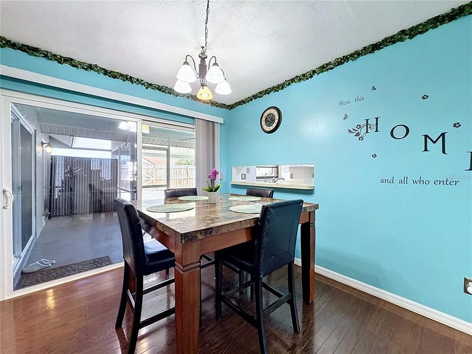 For Sale: $359,900 (3 beds, 2 baths, 1231 Square Feet)
