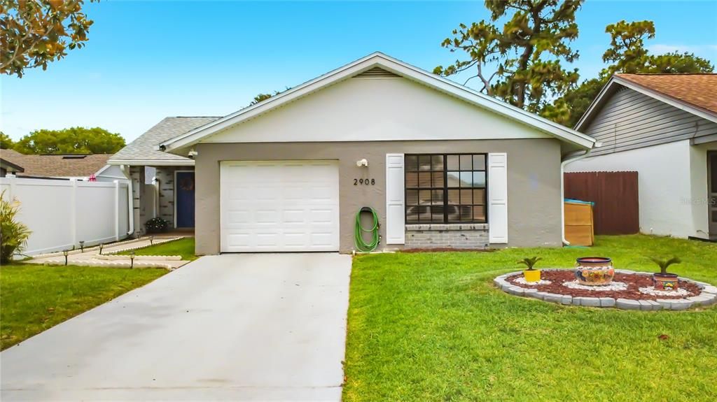 For Sale: $359,900 (3 beds, 2 baths, 1231 Square Feet)
