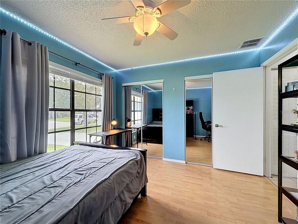 For Sale: $359,900 (3 beds, 2 baths, 1231 Square Feet)