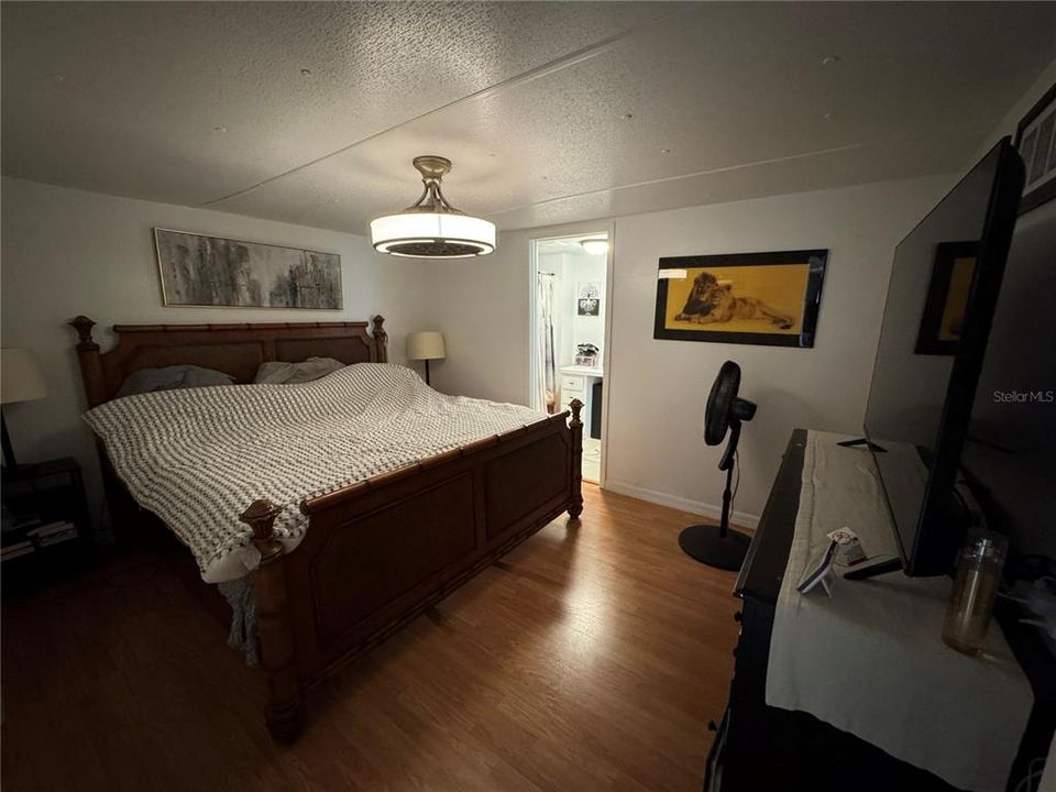 For Sale: $230,000 (3 beds, 2 baths, 1506 Square Feet)
