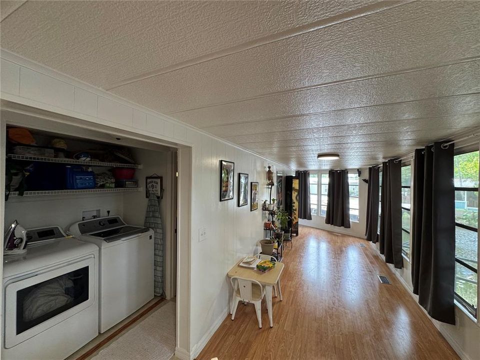For Sale: $230,000 (3 beds, 2 baths, 1506 Square Feet)