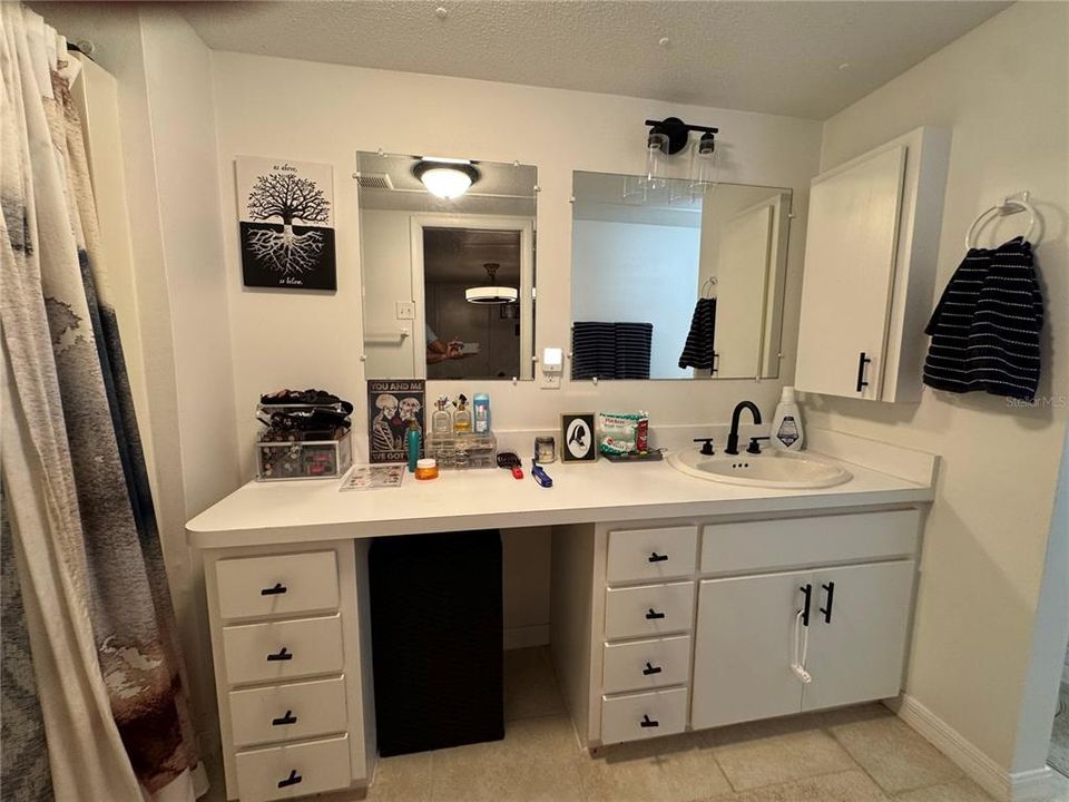 For Sale: $230,000 (3 beds, 2 baths, 1506 Square Feet)