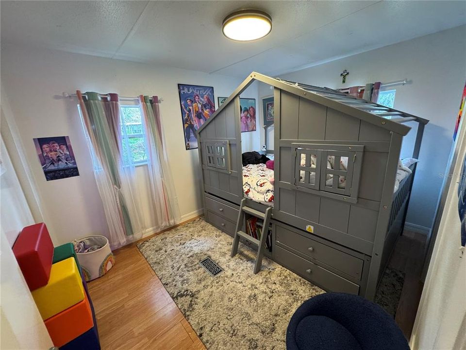 For Sale: $230,000 (3 beds, 2 baths, 1506 Square Feet)