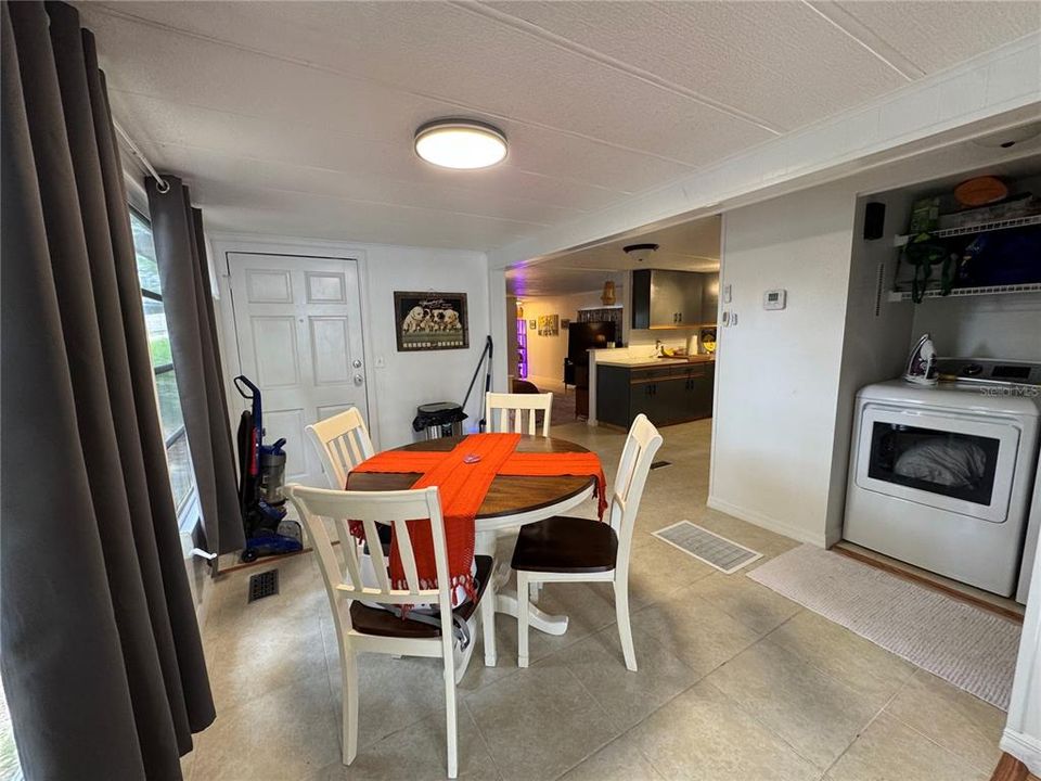 For Sale: $230,000 (3 beds, 2 baths, 1506 Square Feet)