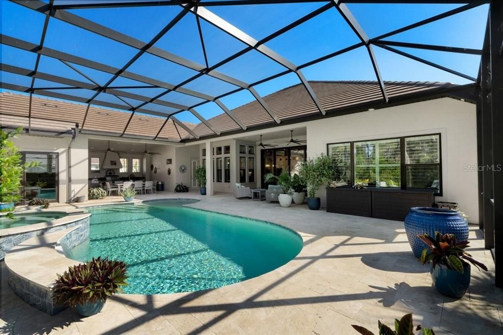 For Sale: $2,100,000 (5 beds, 5 baths, 4272 Square Feet)