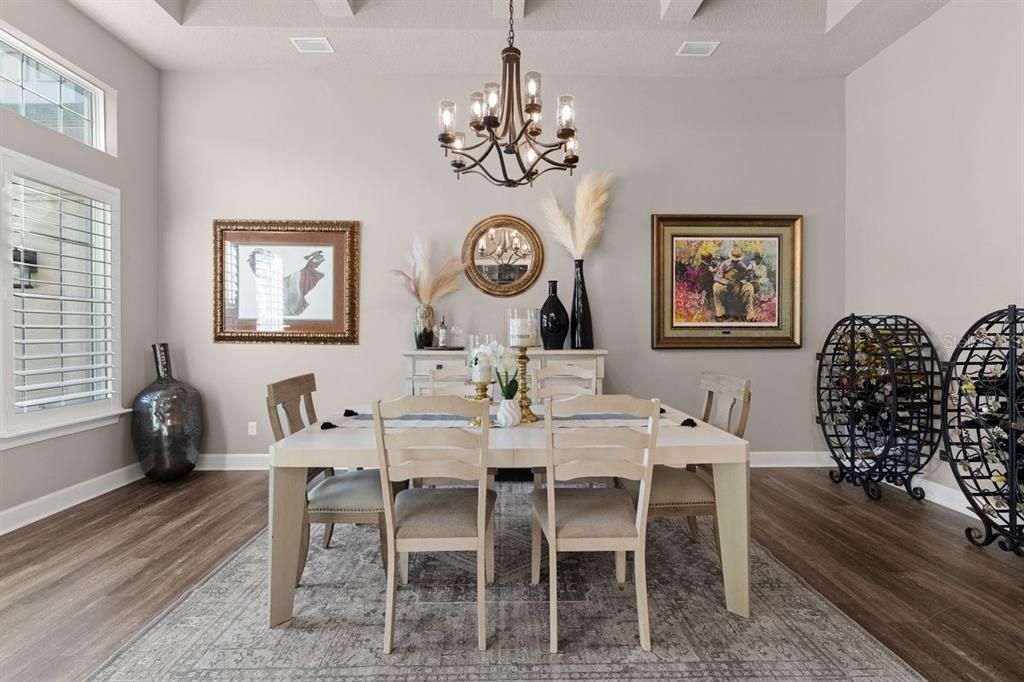 For Sale: $2,100,000 (5 beds, 5 baths, 4272 Square Feet)