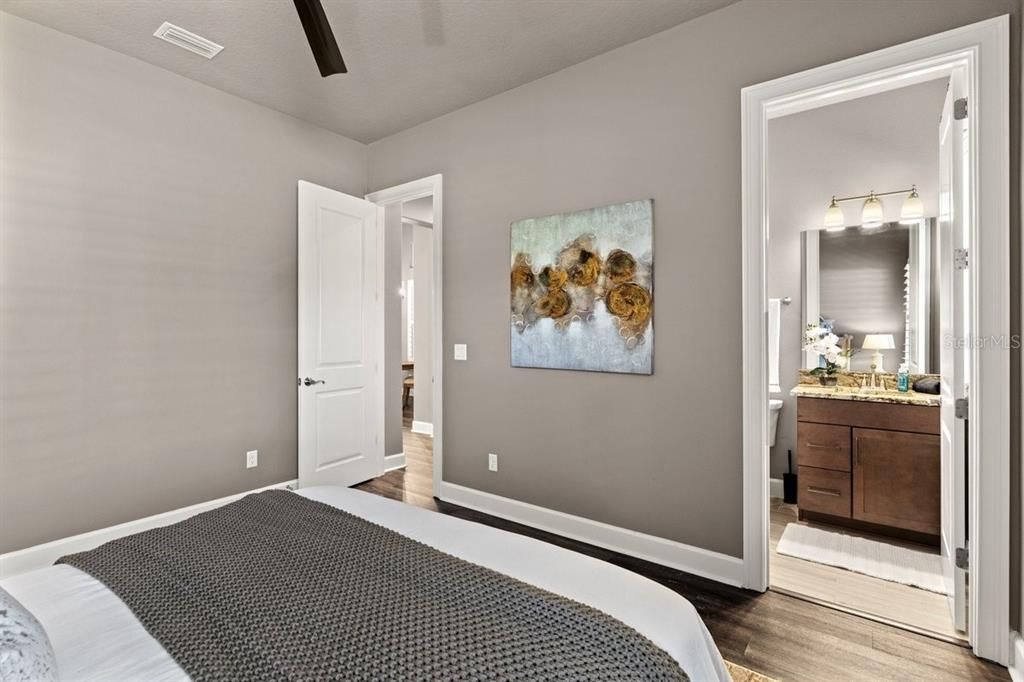For Sale: $2,100,000 (5 beds, 5 baths, 4272 Square Feet)
