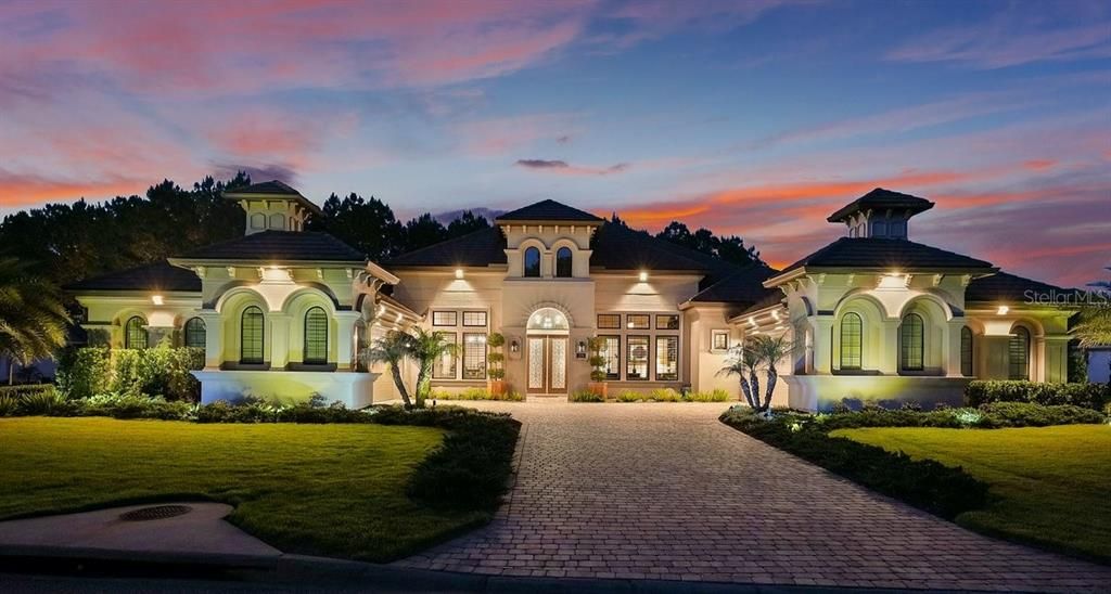 For Sale: $2,100,000 (5 beds, 5 baths, 4272 Square Feet)