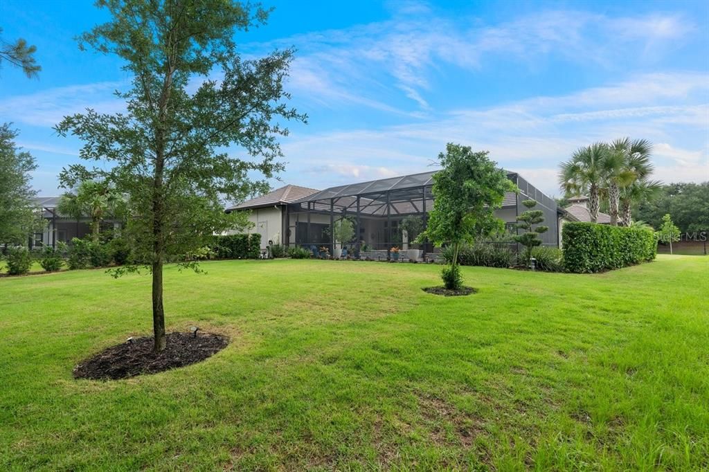 For Sale: $2,100,000 (5 beds, 5 baths, 4272 Square Feet)