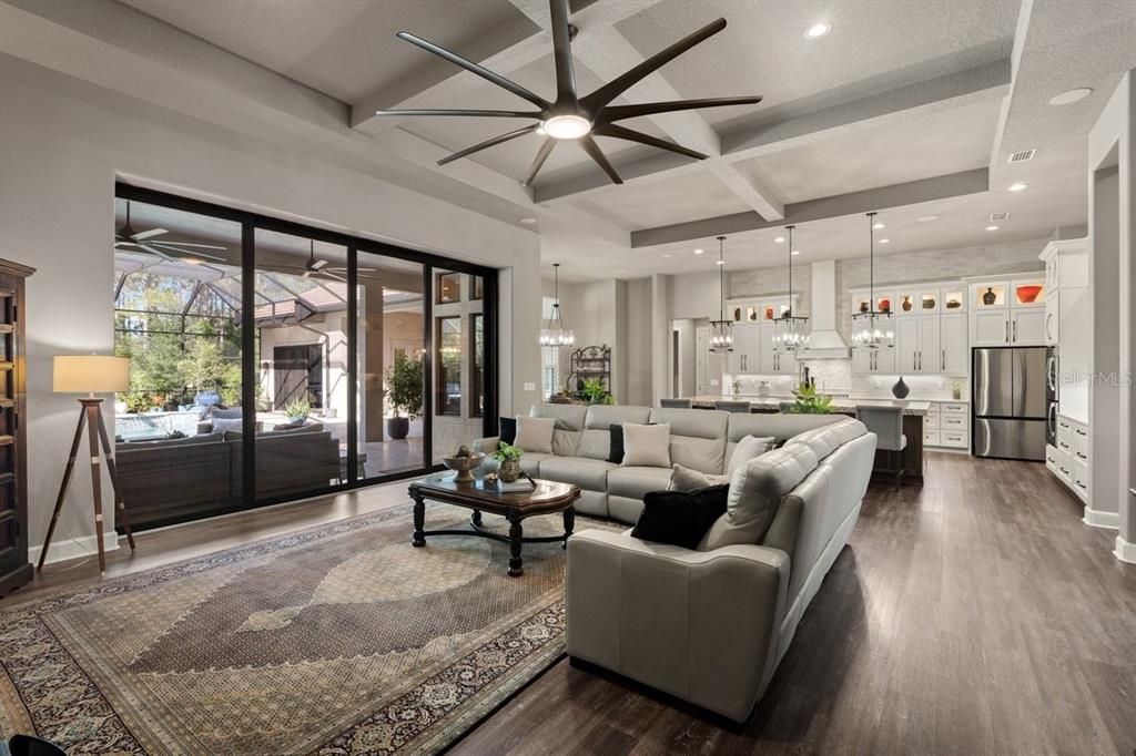 For Sale: $2,100,000 (5 beds, 5 baths, 4272 Square Feet)
