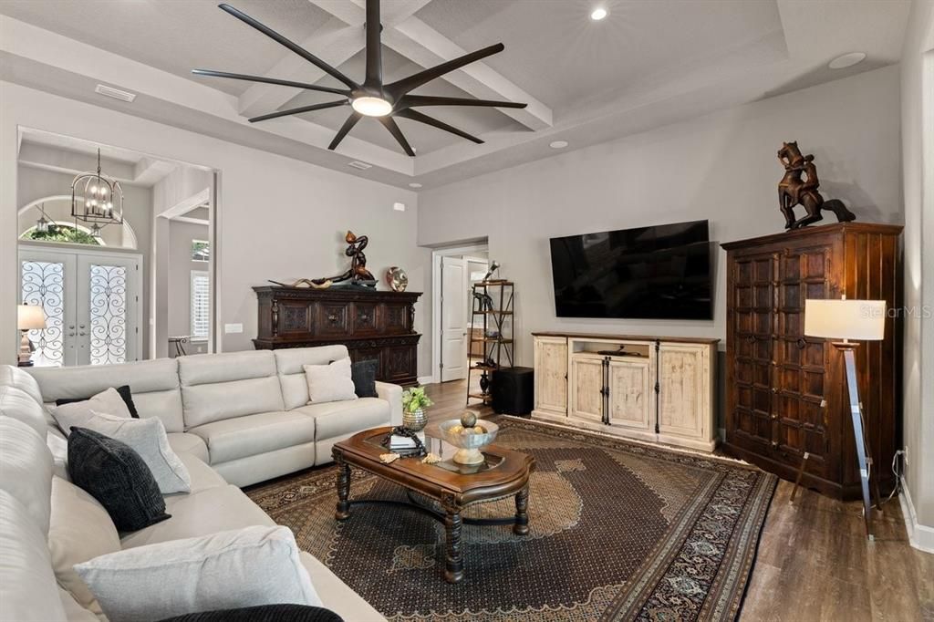For Sale: $2,100,000 (5 beds, 5 baths, 4272 Square Feet)