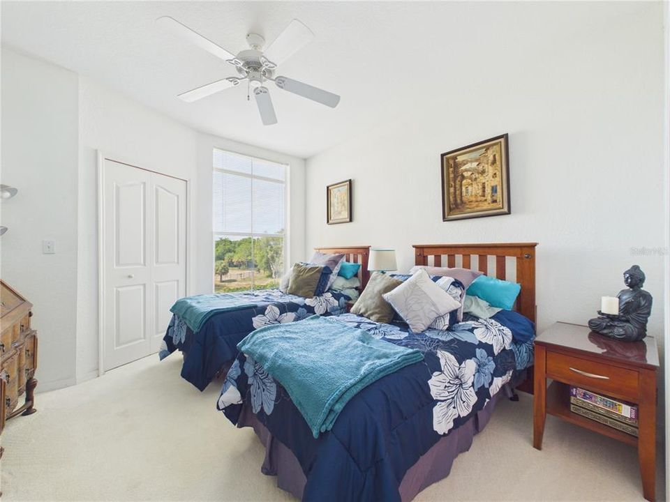For Sale: $239,000 (2 beds, 2 baths, 1048 Square Feet)