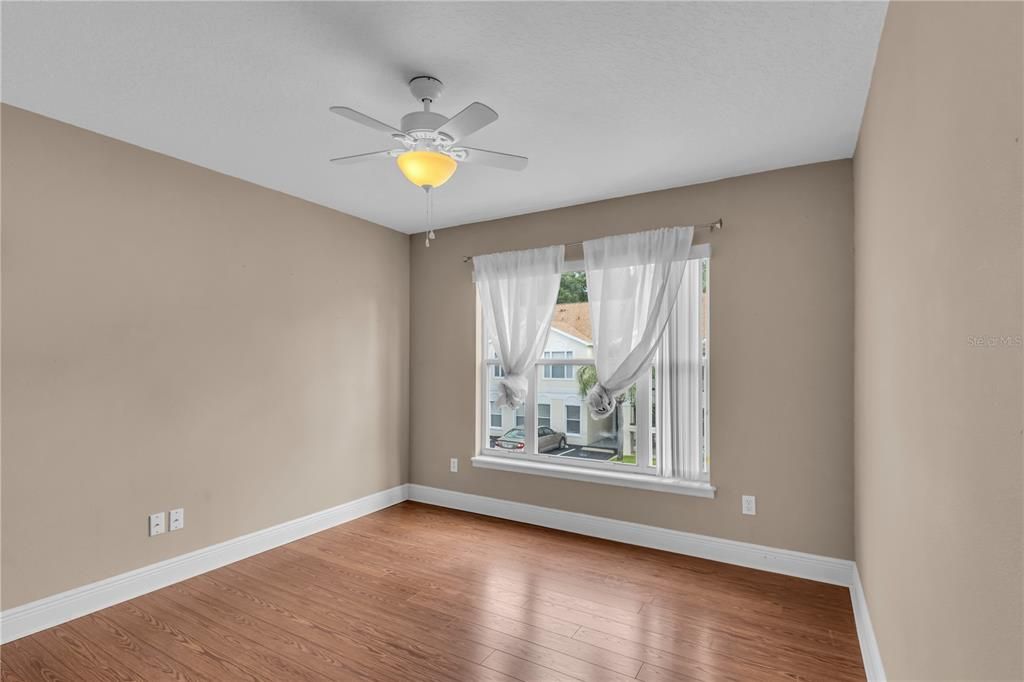 For Sale: $219,999 (3 beds, 2 baths, 1245 Square Feet)