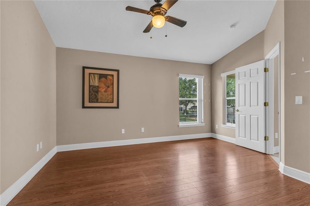 For Sale: $219,999 (3 beds, 2 baths, 1245 Square Feet)