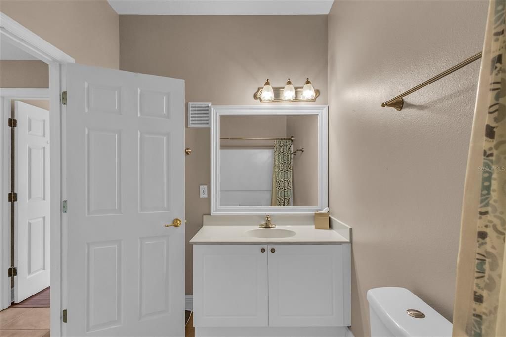 For Sale: $219,999 (3 beds, 2 baths, 1245 Square Feet)