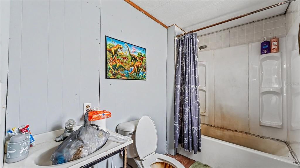 En Venta: $250,000 (6 camas, 4 baños, 1632 Pies cuadrados)