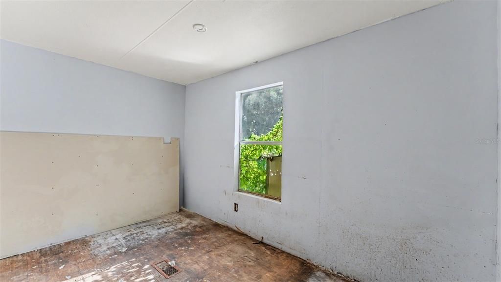 En Venta: $250,000 (6 camas, 4 baños, 1632 Pies cuadrados)