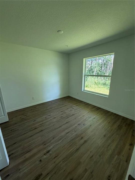 На продажу: $199,900 (2 спален, 2 ванн, 1100 Квадратных фут)