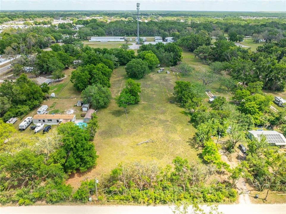 En Venta: $4,500,000 (12.64 acres)