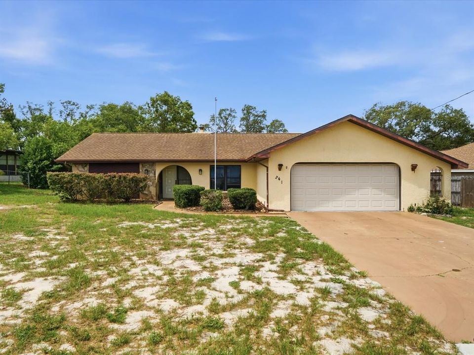 For Sale: $275,000 (2 beds, 2 baths, 1528 Square Feet)