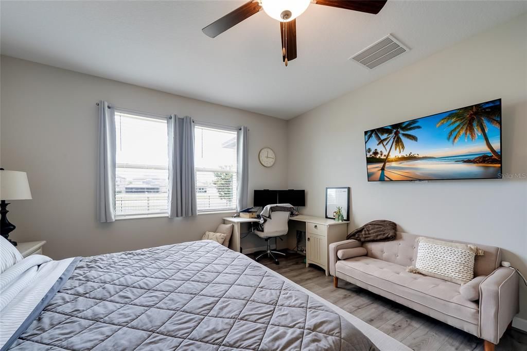 For Sale: $415,000 (4 beds, 2 baths, 2616 Square Feet)