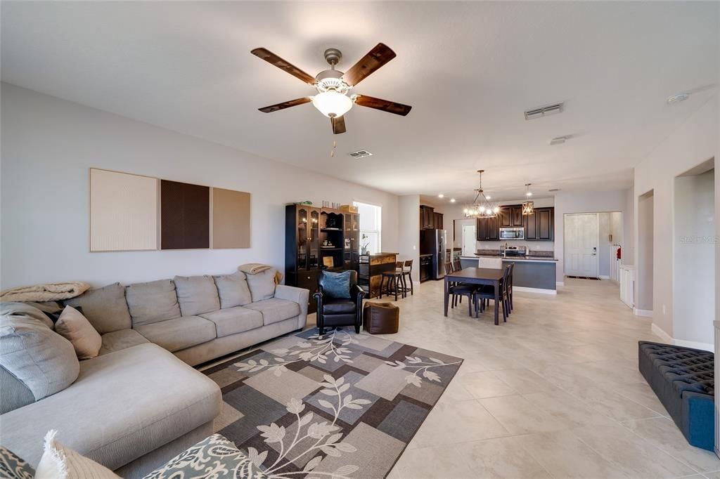 For Sale: $415,000 (4 beds, 2 baths, 2616 Square Feet)