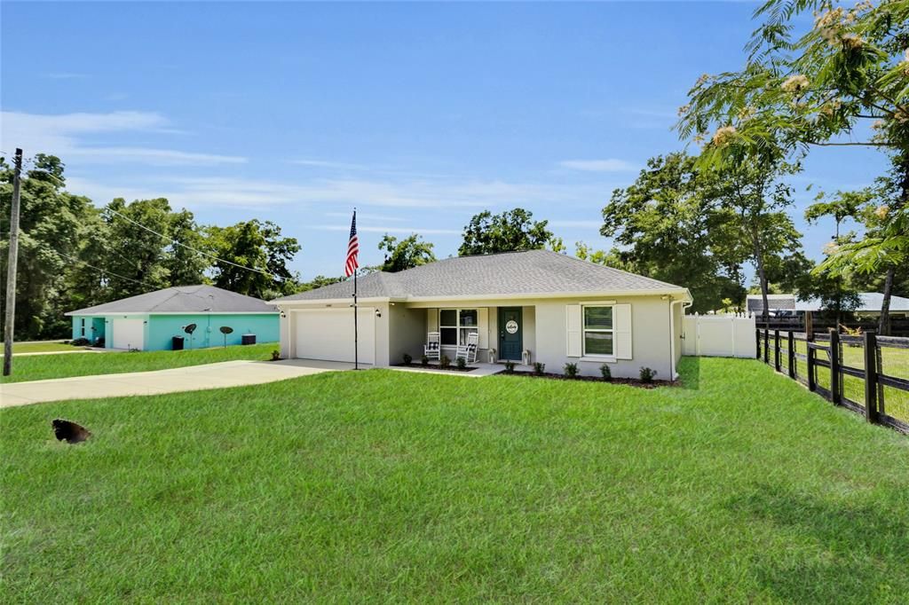 For Sale: $279,900 (3 beds, 2 baths, 1308 Square Feet)