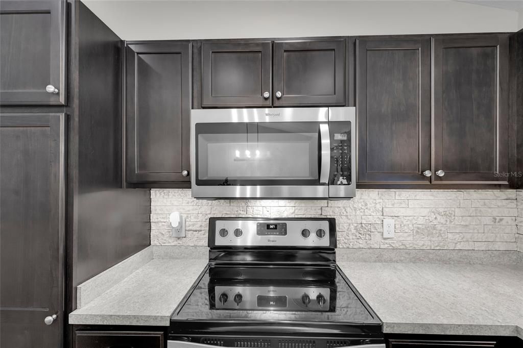 For Sale: $279,900 (3 beds, 2 baths, 1308 Square Feet)