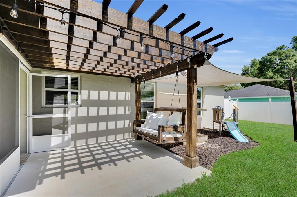 For Sale: $279,900 (3 beds, 2 baths, 1308 Square Feet)