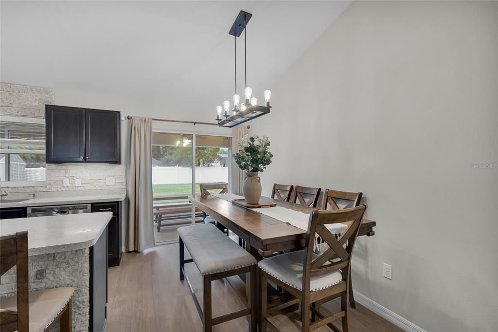 For Sale: $279,900 (3 beds, 2 baths, 1308 Square Feet)