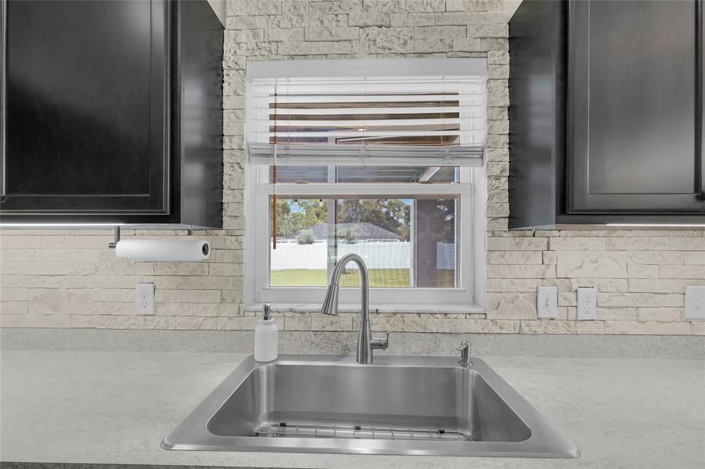 For Sale: $279,900 (3 beds, 2 baths, 1308 Square Feet)