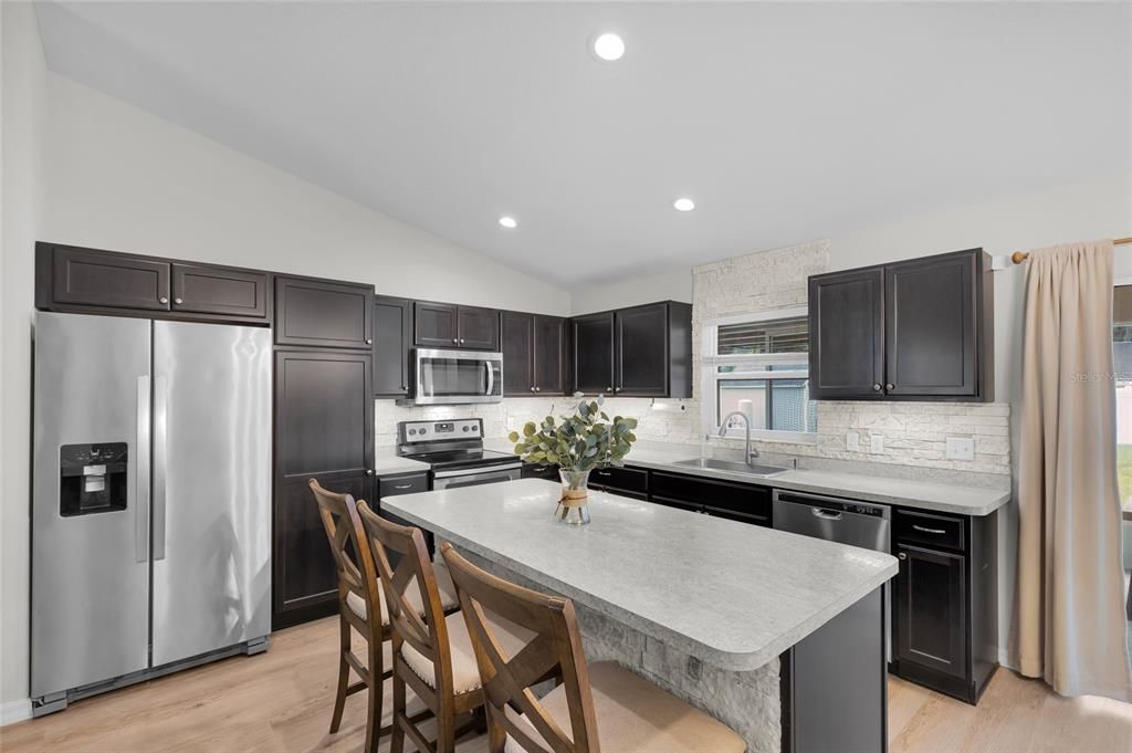 For Sale: $279,900 (3 beds, 2 baths, 1308 Square Feet)