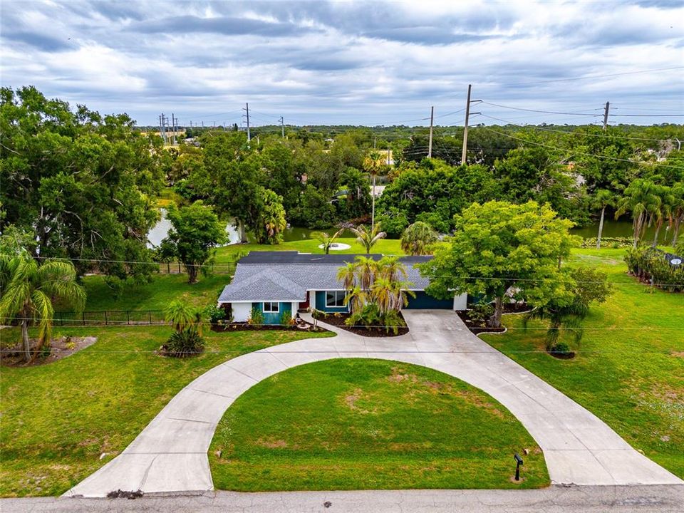 En Venta: $765,000 (4 camas, 3 baños, 2366 Pies cuadrados)