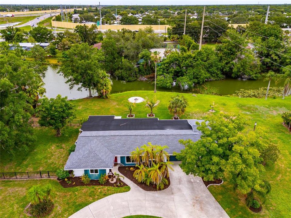 En Venta: $765,000 (4 camas, 3 baños, 2366 Pies cuadrados)