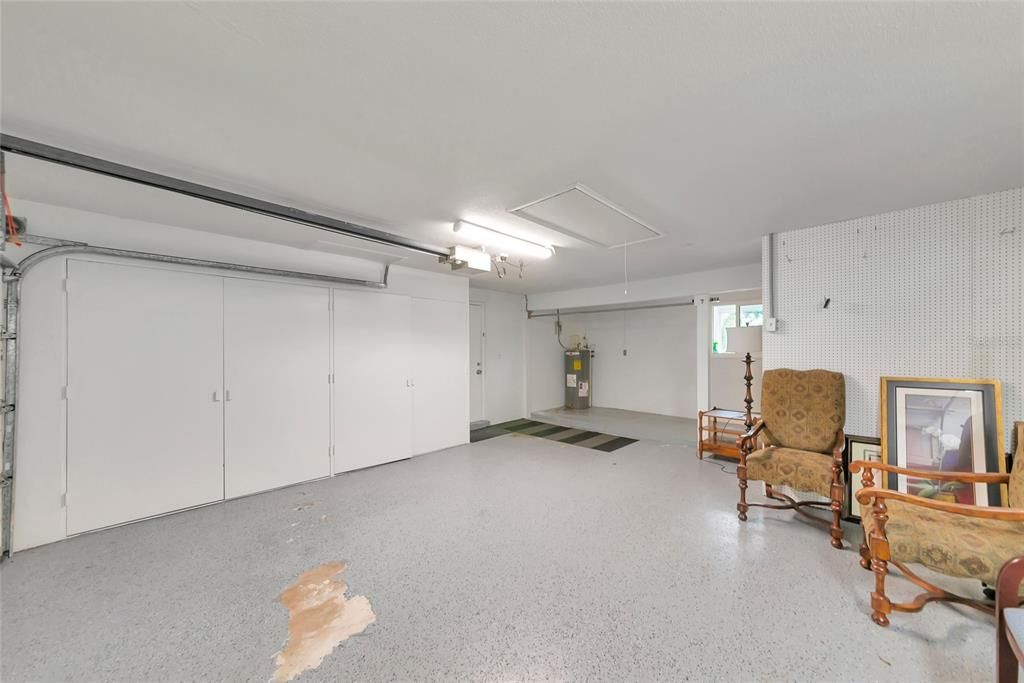 En Venta: $765,000 (4 camas, 3 baños, 2366 Pies cuadrados)