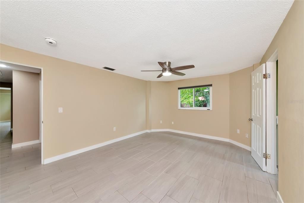 En Venta: $765,000 (4 camas, 3 baños, 2366 Pies cuadrados)