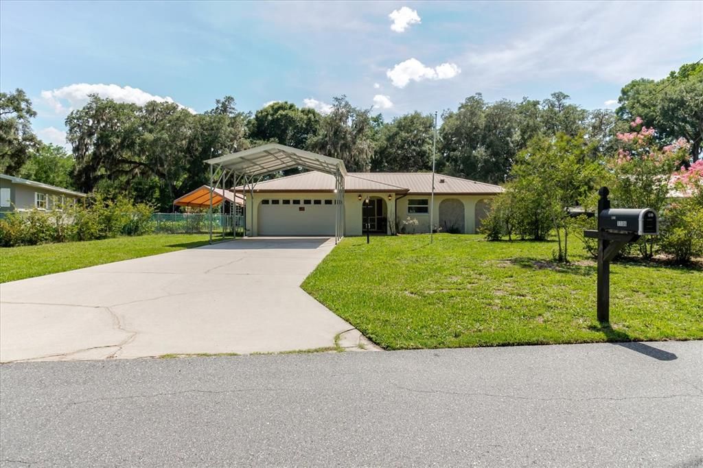 For Sale: $353,000 (2 beds, 2 baths, 1301 Square Feet)