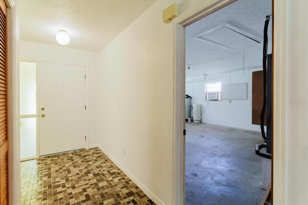 For Sale: $353,000 (2 beds, 2 baths, 1301 Square Feet)
