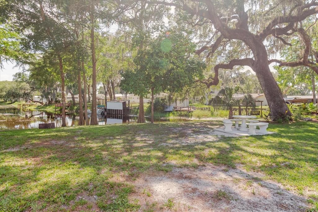 For Sale: $353,000 (2 beds, 2 baths, 1301 Square Feet)