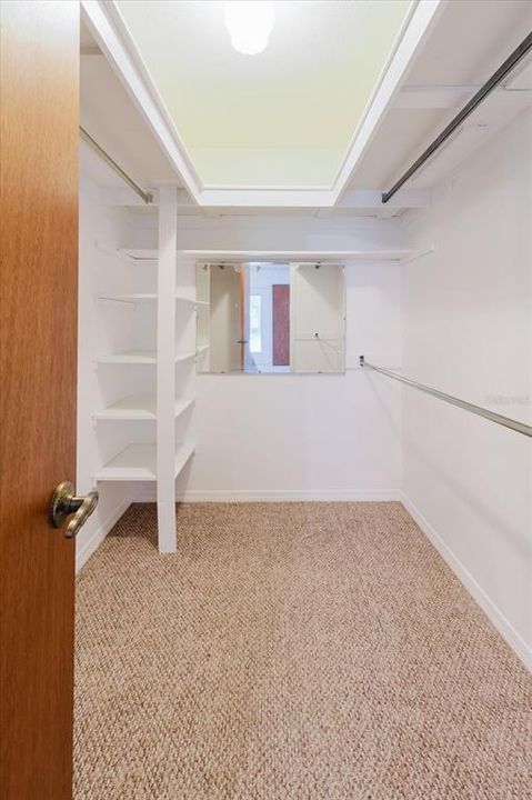 For Sale: $353,000 (2 beds, 2 baths, 1301 Square Feet)