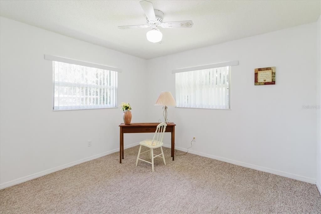 For Sale: $353,000 (2 beds, 2 baths, 1301 Square Feet)