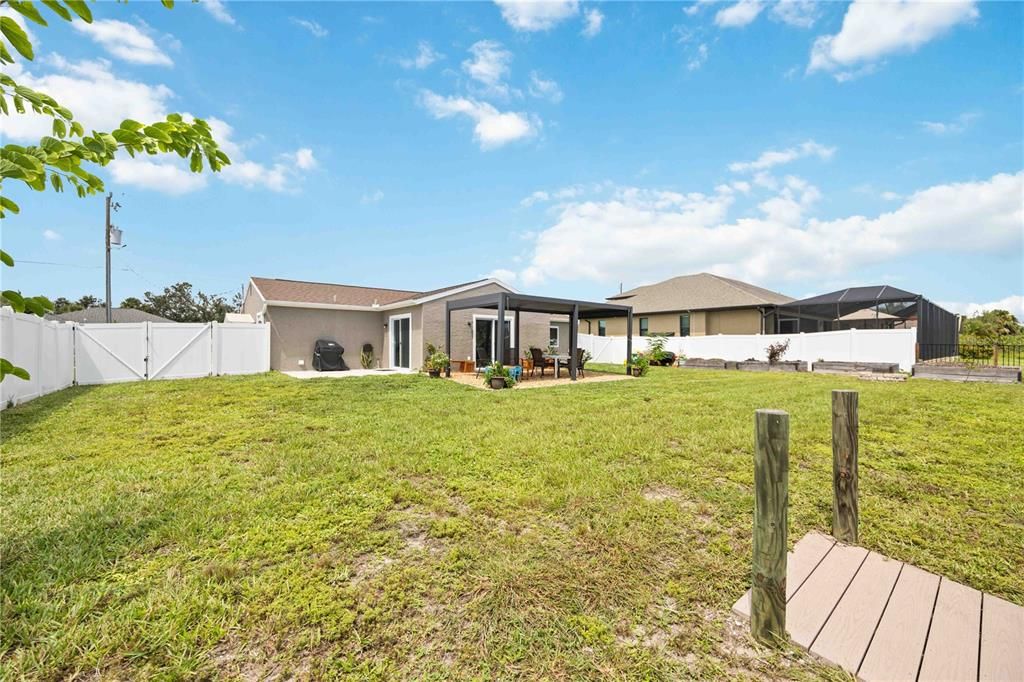 For Sale: $335,000 (3 beds, 2 baths, 1248 Square Feet)