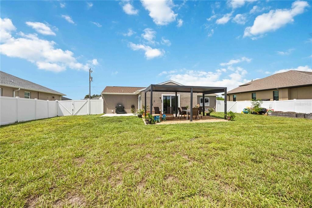 For Sale: $335,000 (3 beds, 2 baths, 1248 Square Feet)