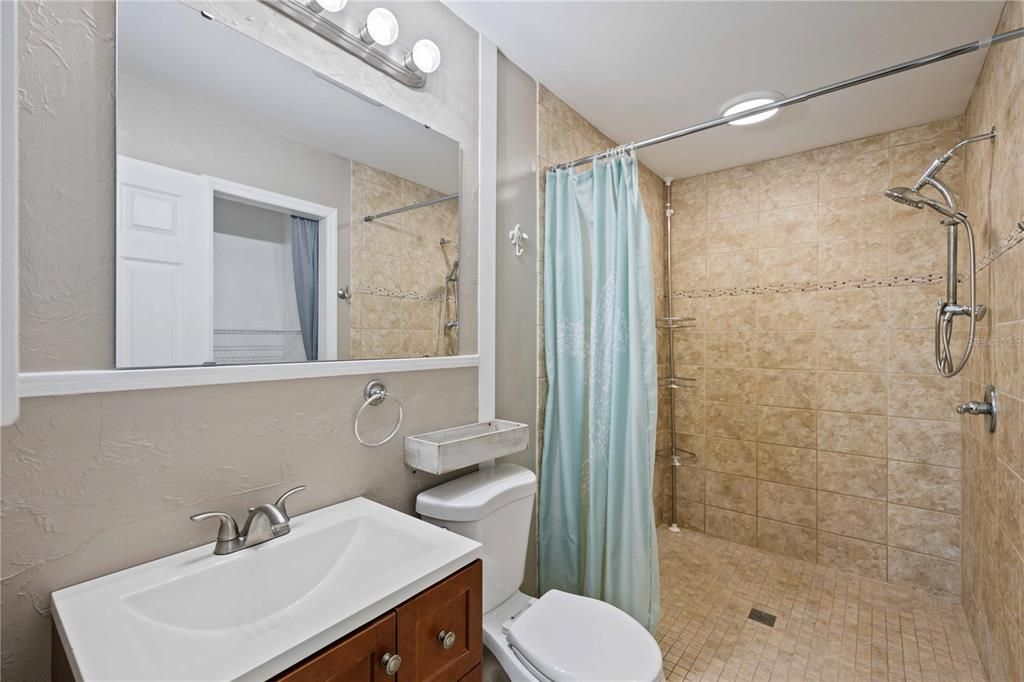 For Sale: $335,000 (3 beds, 2 baths, 1248 Square Feet)